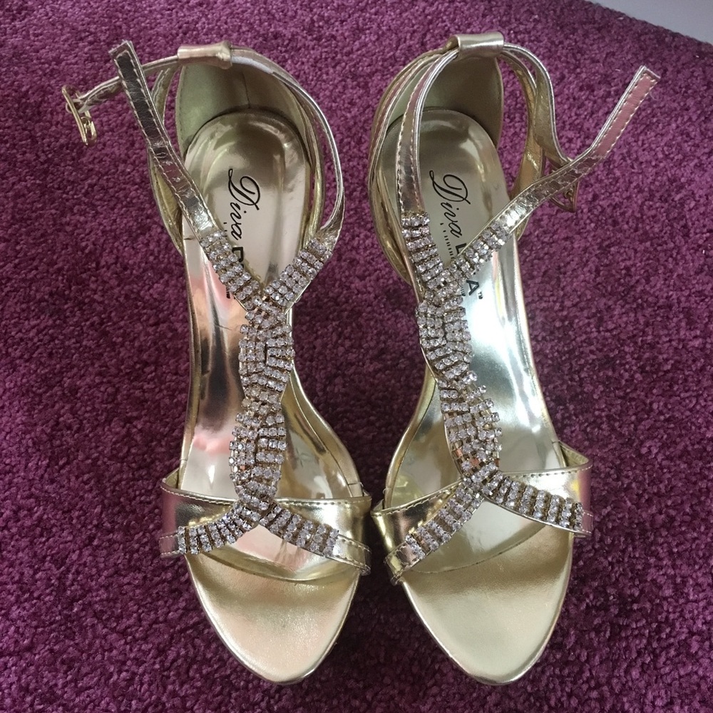 Gold prom shoes